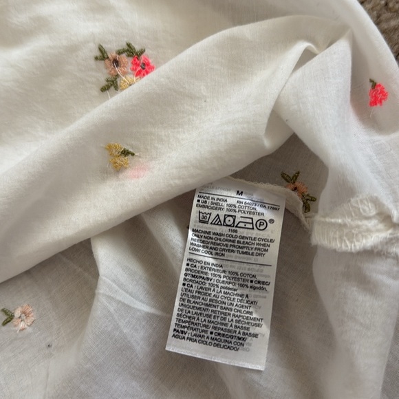 NWT Old Navy Floral Embroidered Peasant Blouse - Poetcore Romantic- size Medium - Picture 6 of 8